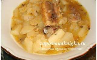 Рыбный салат из консервов с картошкой