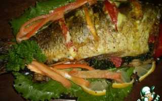 Карп запеченный в духовке в фольге — 5 лучших рецептов целиком и кусочками